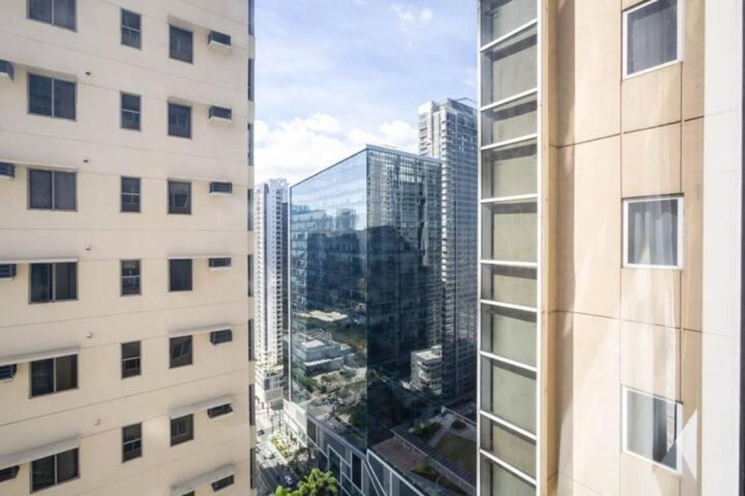 Bgc Private Apartments Manila Exterior photo