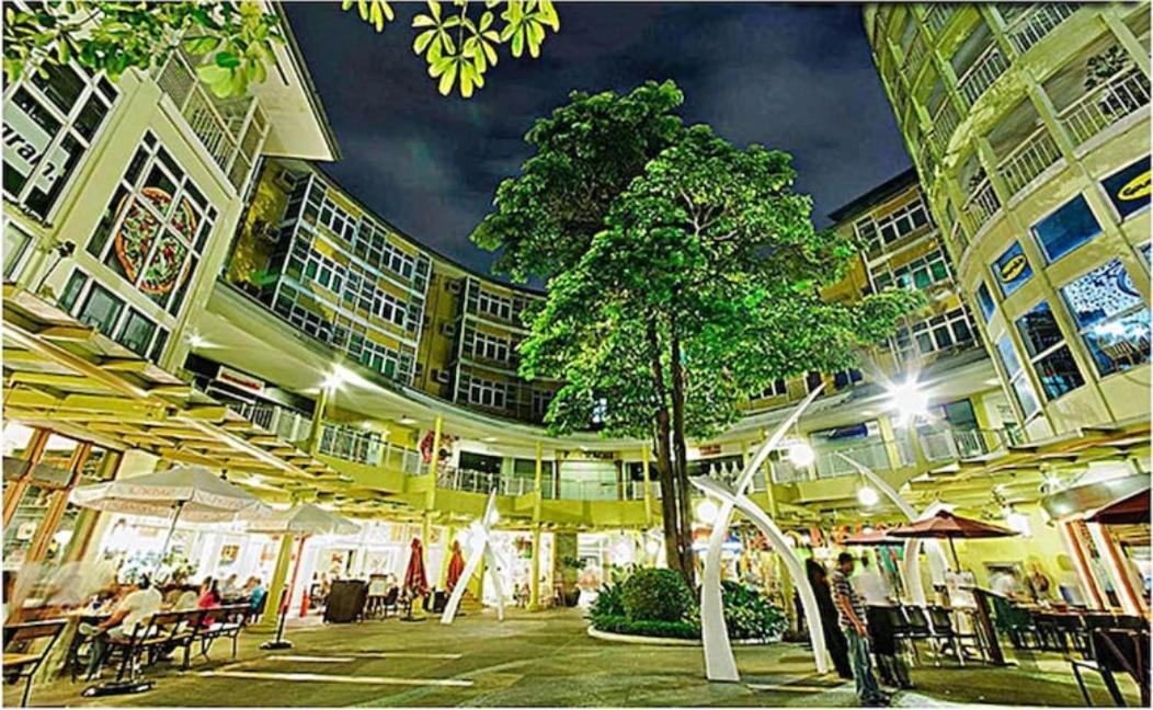 Bgc Private Apartments Manila Exterior photo